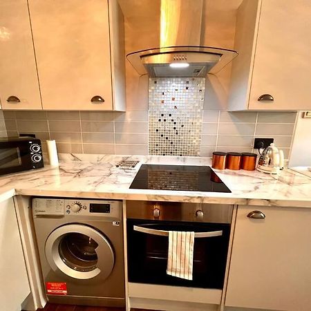 Lovely Studio Close To Brighton Station Екстериор снимка
