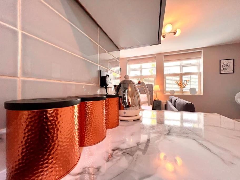 Lovely Studio Close To Brighton Station Екстериор снимка